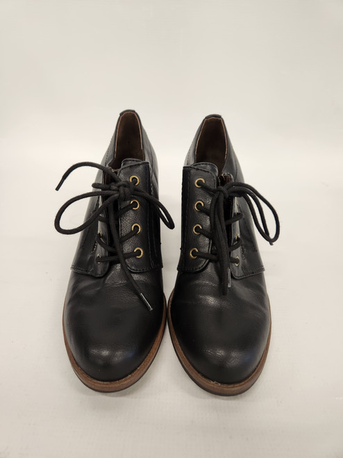 Vist Large View of Product Image Which is Used White Mountain Low Heels 9.5