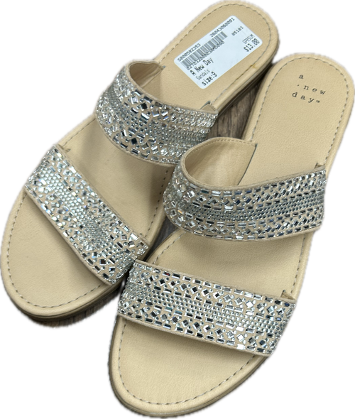 Vist Large View of Product Image Which is Used A New Day Sandals 9