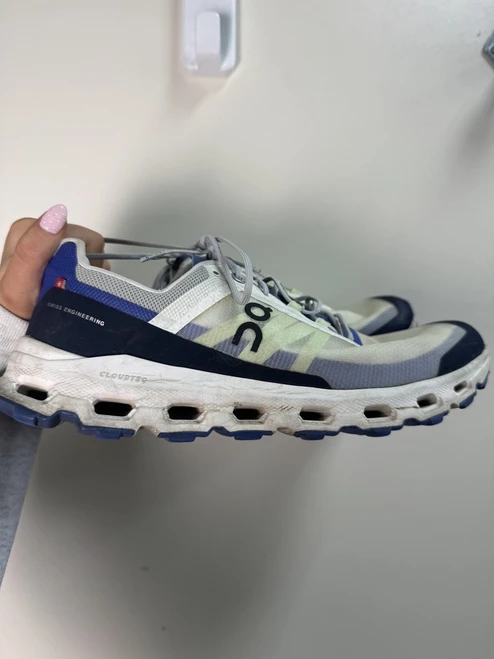 Vist Large View of Product Image Which is Used On Cloud Mens Athletic Shoes 11