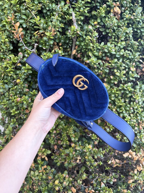 Vist Large View of Product Image Which is Used Gucci velvet Small belt bag