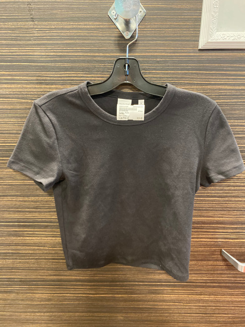 Vist Large View of Product Image Which is Used Sunday Best Short Sleeve Top M-8/10