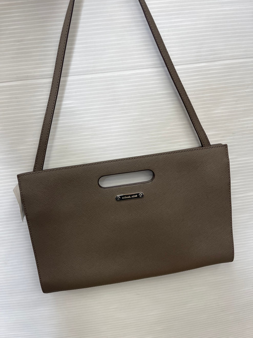 Vist Large View of Product Image Which is Used Unbranded Large Handbag