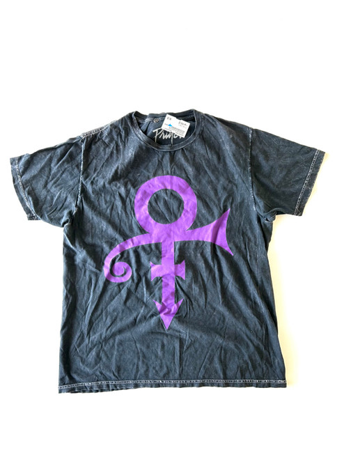 Vist Large View of Product Image Which is Used Unbranded T-Shirt M-8/10