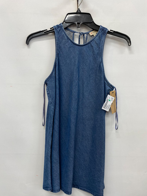 Vist Large View of Product Image Which is Used Cremieux Sleeveless Top XS-0/2