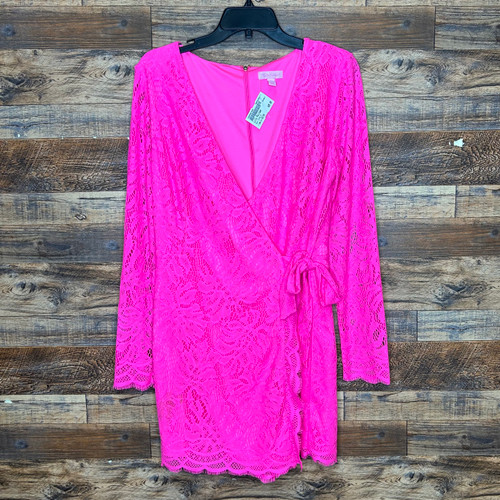Vist Large View of Product Image Which is Used Lilly Pulitzer Short Dress B L-12/14