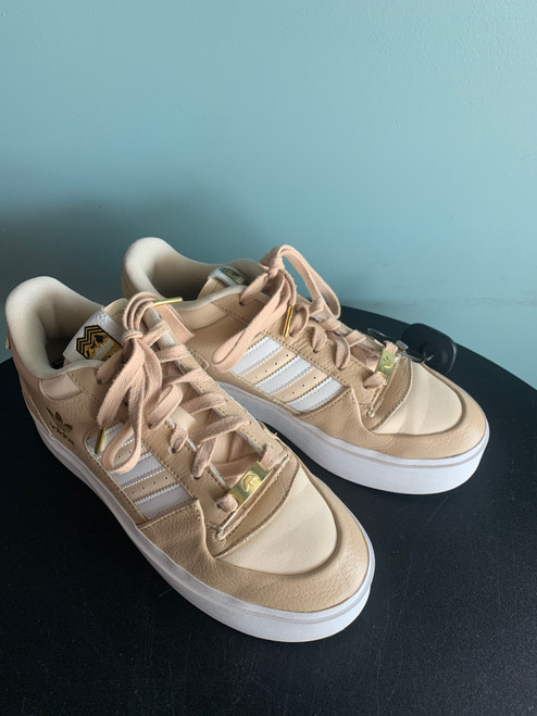 Vist Large View of Product Image Which is Used Adidas Casual Shoes 9.5