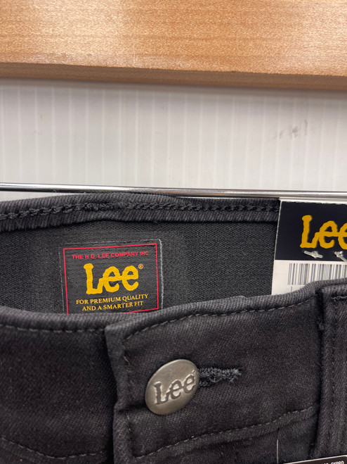 Vist Large View of Product Image Which is Used Lee Casual Pant 6-28