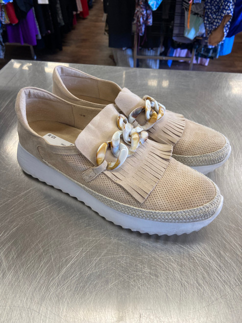 Vist Large View of Product Image Which is Used Unbranded Casual Shoes 10