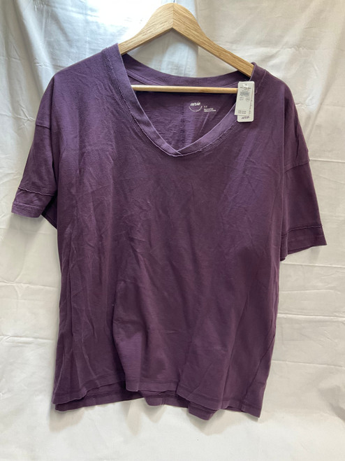 Vist Large View of Product Image Which is Used Unbranded T-Shirt S-4/6