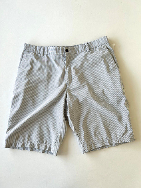 Vist Large View of Product Image Which is Used Nike Golf Mens Shorts 36W