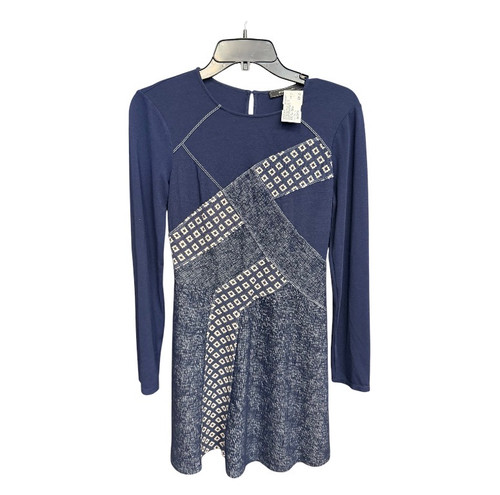 Vist Large View of Product Image Which is Used BCBG Maz Azria Short Dress B S-4/6