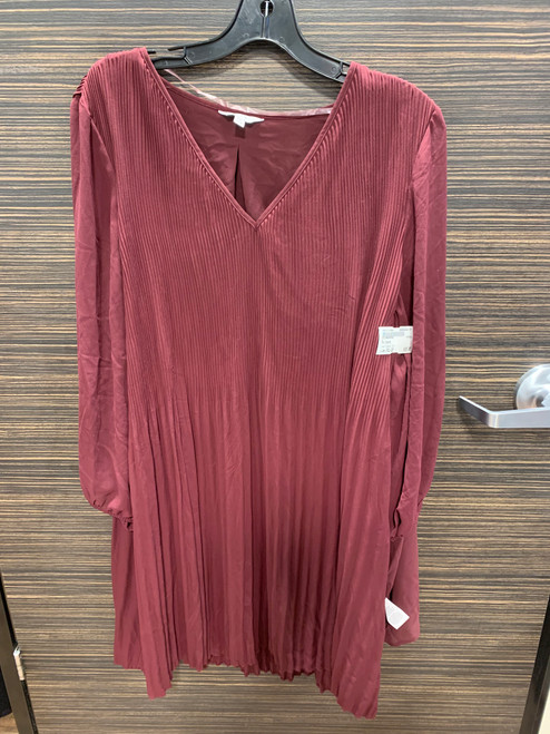 Vist Large View of Product Image Which is Used Reitmans Long Sleeve Top XXL-20