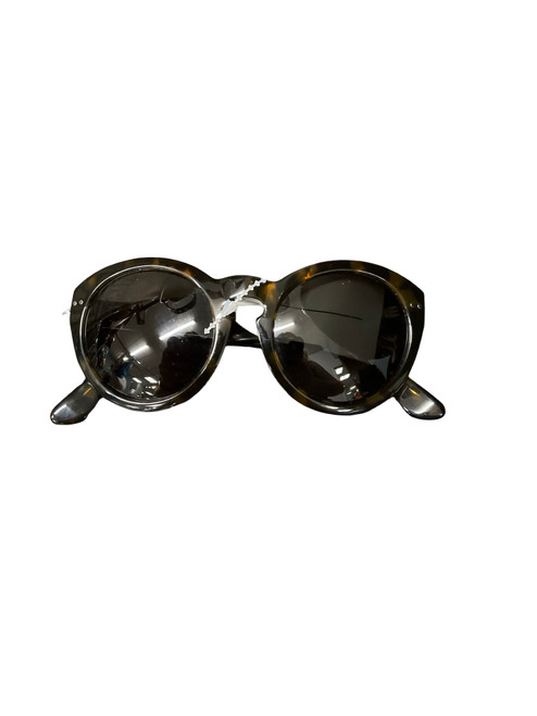 Vist Large View of Product Image Which is Used Madewell Sunglasses