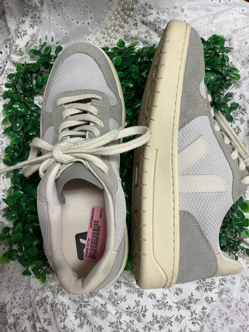 Vist Large View of Product Image Which is Used Unbranded Casual Shoes 9