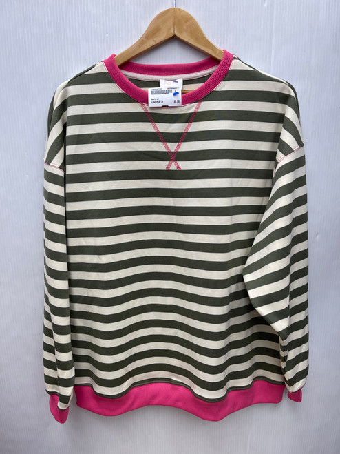 Vist Large View of Product Image Which is Used Unbranded Sweatshirt M-8/10
