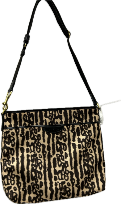 Vist Large View of Product Image Which is Used Coach Large Handbag