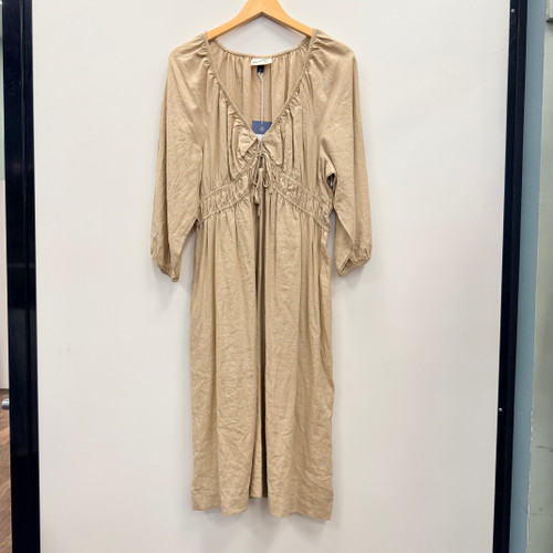 Vist Large View of Product Image Which is Used Universal Threads Long Dress B L-12/14