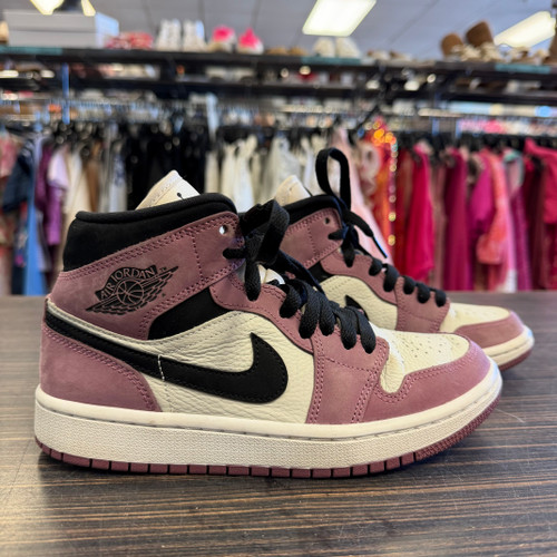 Vist Large View of Product Image Which is Used Jordan Casual Shoes 5.5