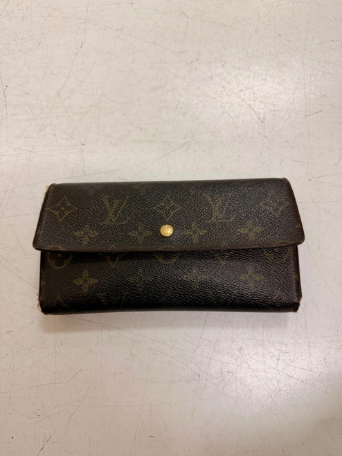 Vist Large View of Product Image Which is Used Louis Vuitton Leather Wallet