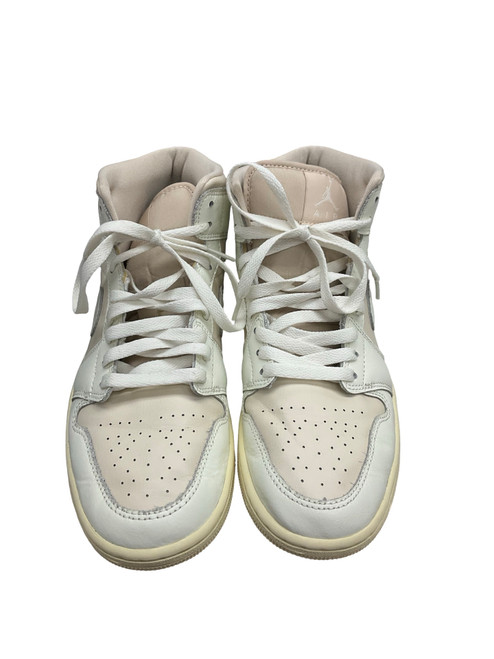 Vist Large View of Product Image Which is Used Nike Performance Shoes 9.5
