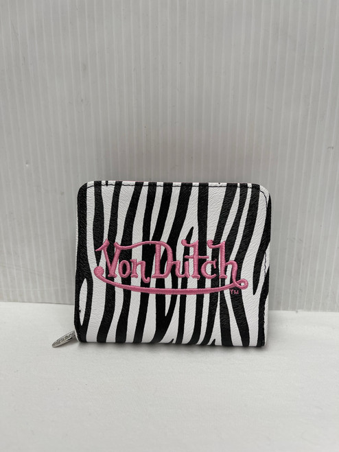 Vist Large View of Product Image Which is Used Unbranded Wallet