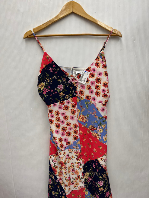 Vist Large View of Product Image Which is Used Gilli Short Dress B M-8/10