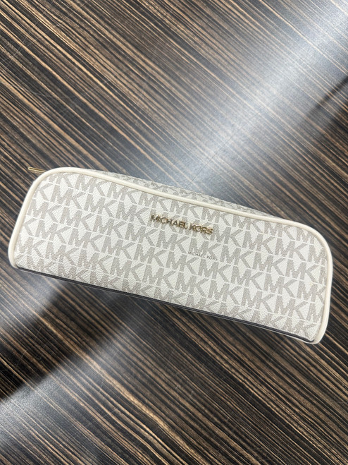 Vist Large View of Product Image Which is Used Michael Michael Kors Leather Wallet