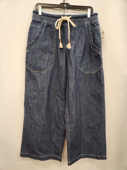 Vist Large View of Product Image Which is Used Free People Capri 4-27