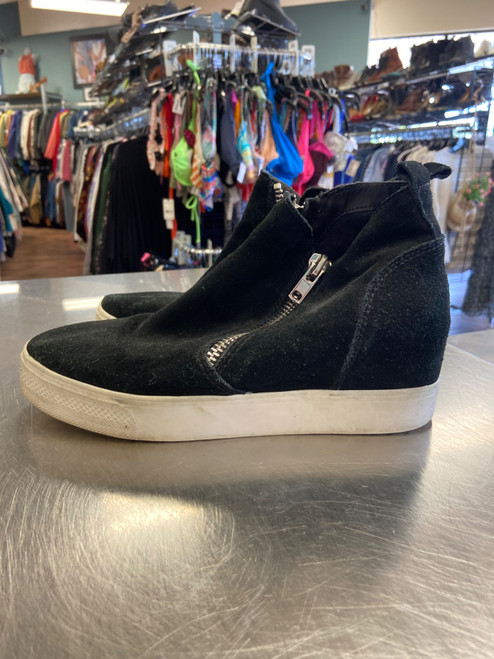 Vist Large View of Product Image Which is Used Steve Madden Ankle Boots 8.5