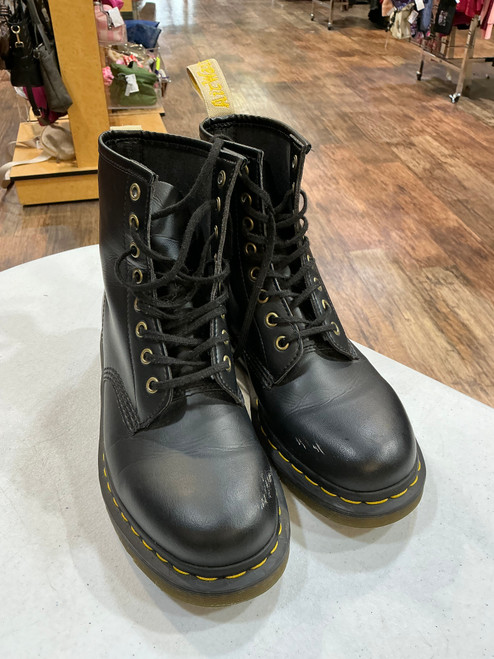 Vist Large View of Product Image Which is Used Dr. Martens Ankle Boots 9