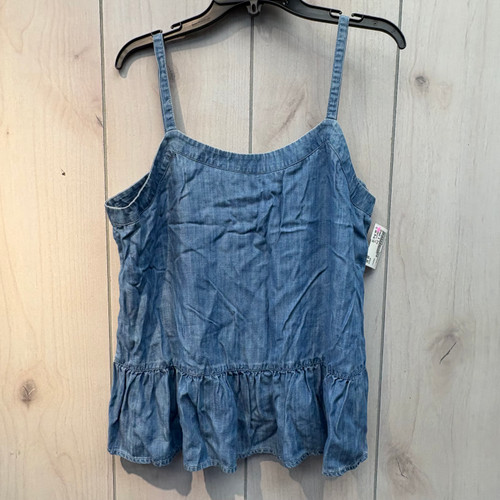 Vist Large View of Product Image Which is Used Crown & Ivy Sleeveless Top M-8/10
