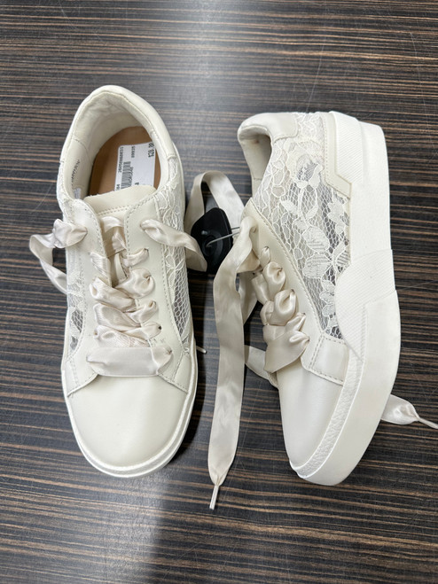 Vist Large View of Product Image Which is Used Dolce Vita Casual Shoes 7.5