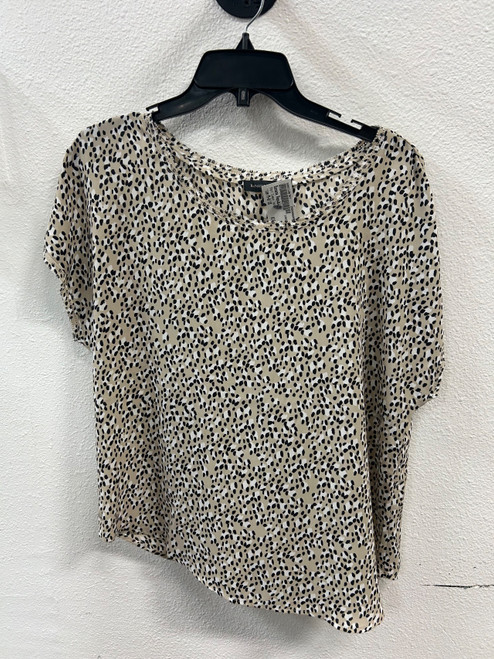 Vist Large View of Product Image Which is Used Banana Republic Short Sleeve Top M-8/10