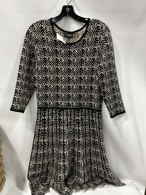 Vist Large View of Product Image Which is Used Just Taylor Long Dress B M-8/10