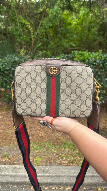 Vist Large View of Product Image Which is Used Gucci Small Leather Handbag