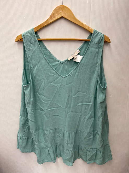 Vist Large View of Product Image Which is Used Loft Tank Top XL-16