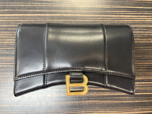 Vist Large View of Product Image Which is Used Balenciaga Small Leather Handbag
