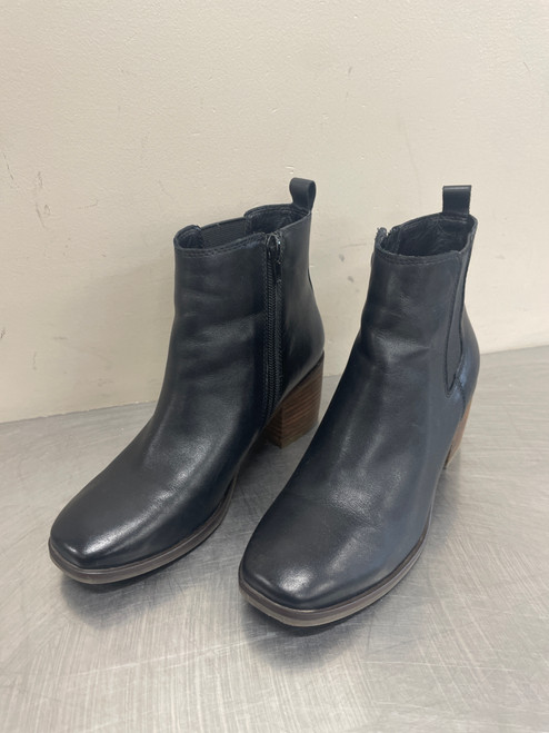 Vist Large View of Product Image Which is Used Black Lucky Brand Ankle Boots 6