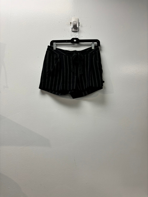 Vist Large View of Product Image Which is Used Aritzia Shorts 2-26