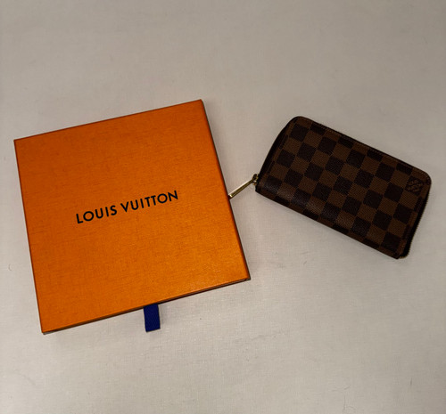 Vist Large View of Product Image Which is Used Louis Vuitton Leather Wallet