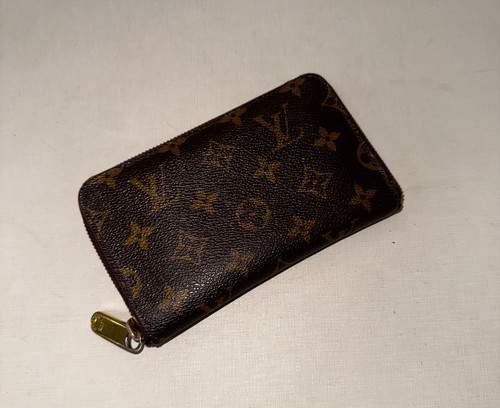 Vist Large View of Product Image Which is Used Louis Vuitton Leather Wallet
