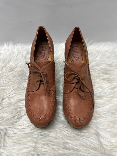 Vist Large View of Product Image Which is Used Latigo Clogs 9.5