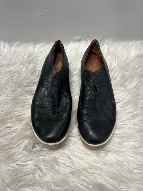 Vist Large View of Product Image Which is Used Gentle Souls Casual Shoes 9