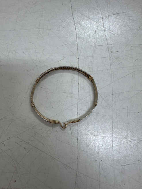 Vist Large View of Product Image Which is Used Unbranded Bracelet