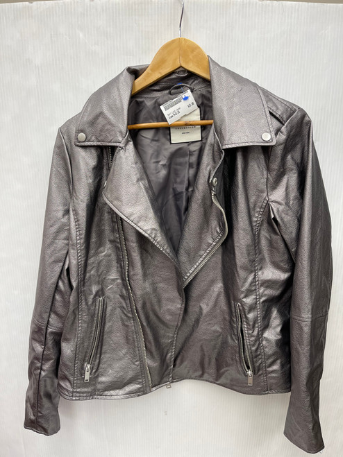 Vist Large View of Product Image Which is Used Unbranded Short Light Jacket M-8/10