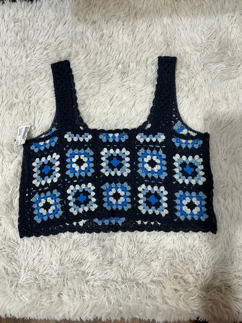 Vist Large View of Product Image Which is Used Unbranded Sleeveless Top M-8/10