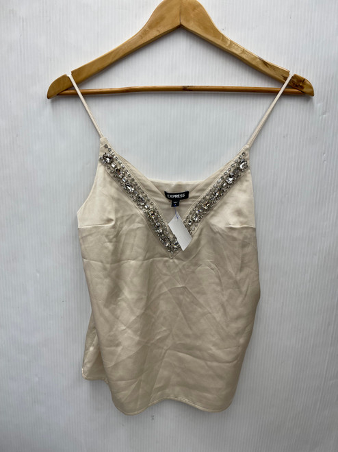 Vist Large View of Product Image Which is Used Express Tank Top S-4/6
