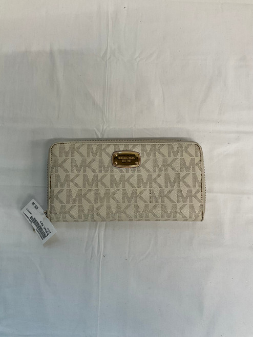 Vist Large View of Product Image Which is Used Michael Kors Wallet
