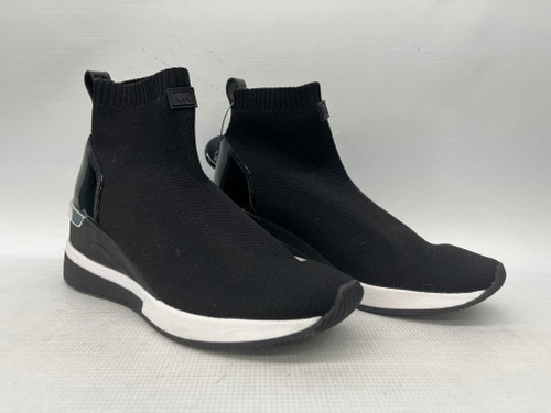 Vist Large View of Product Image Which is Used Michael Michael Kors Casual Shoes 9