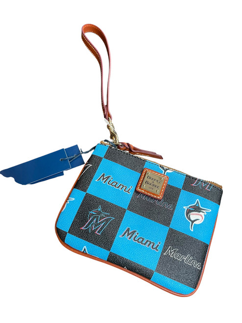 Vist Large View of Product Image Which is Used Unbranded Leather Wristlet